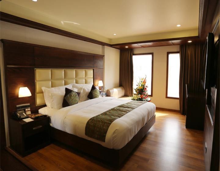 Hotel Ch2 Srinagar  Exterior photo